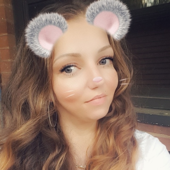 Meet your Posher, Victoria - Picture 3 of 3